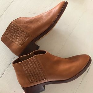 Dolce vita brown ankle boots 8.5